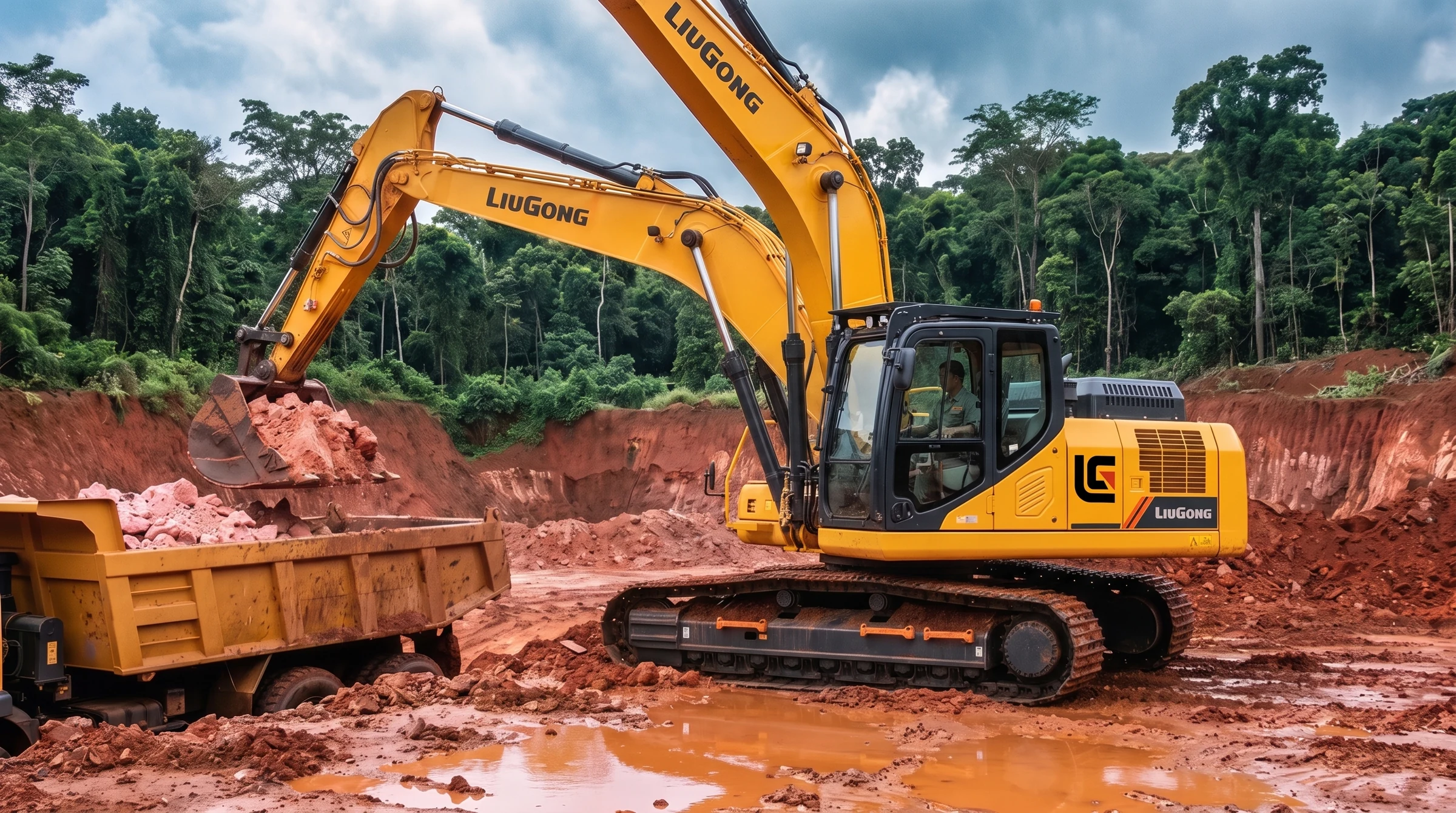 Excavadora LiuGong 952F cargando bauxita en una mina junto a la selva